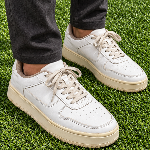 Court Low Sneakers