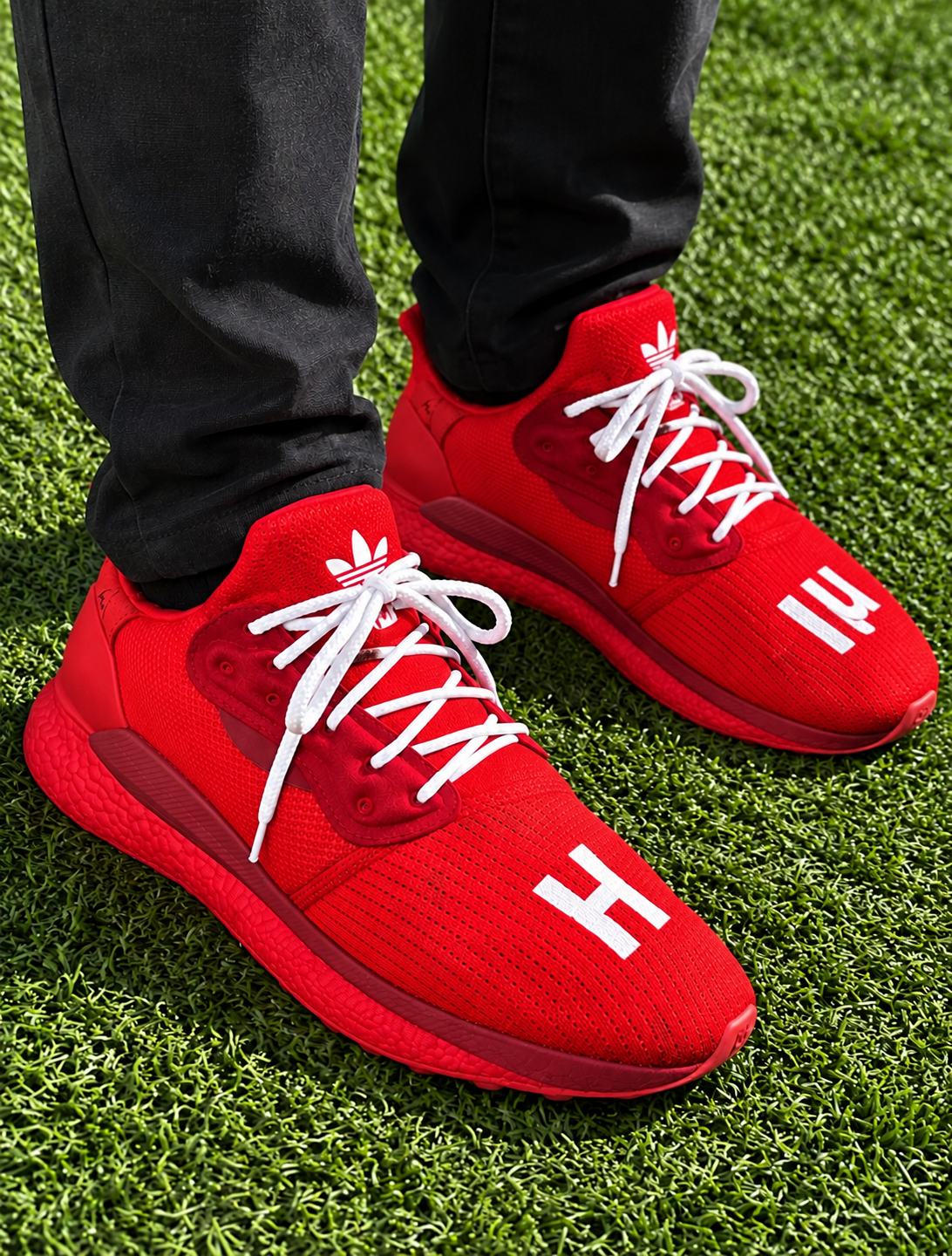 01 Adidas Pharrell Williams Tennis Hu - Image 1