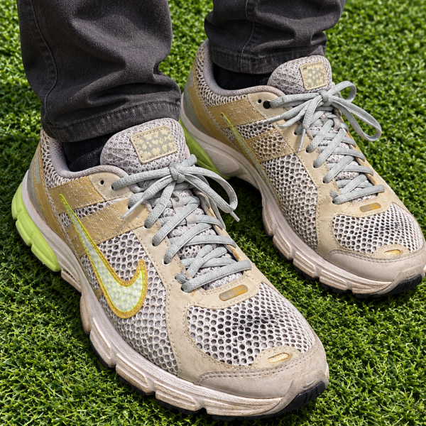 Nike Zoom Vomero 5 Sneakers