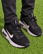 Nike Air Max Axis Shoes