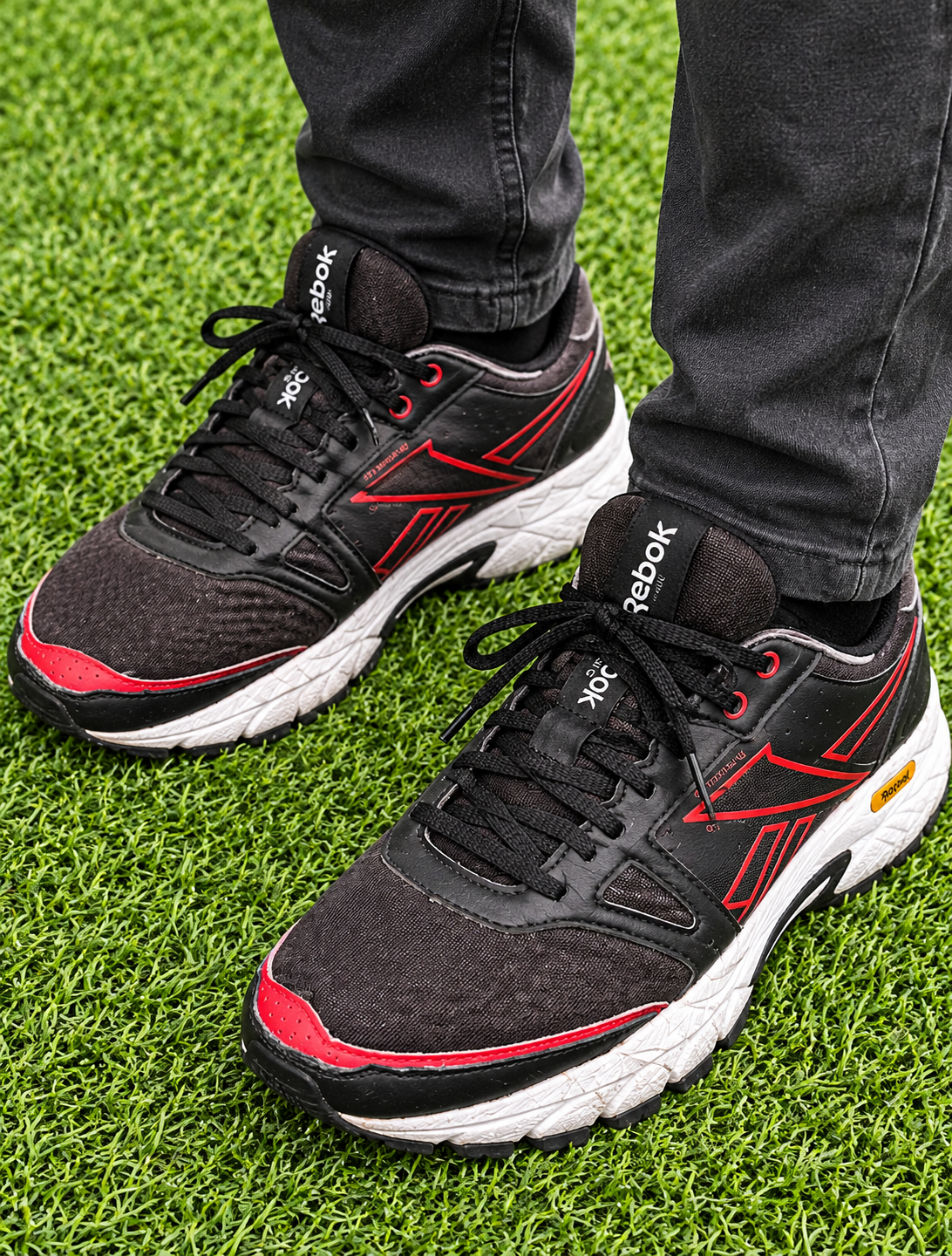 01 Reebok Trail Cruiser Shoes