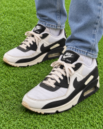 Nike Air Max 90 sneaker in Pakistan