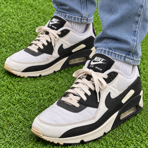 Nike Air Max 90 sneaker in Pakistan