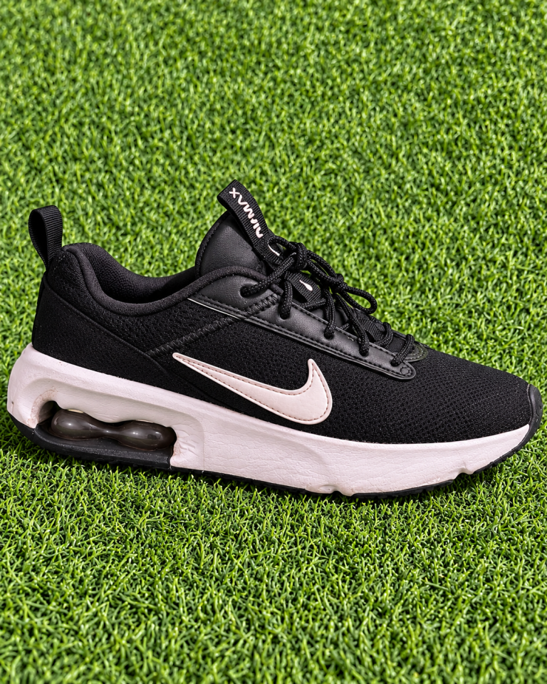 Nike Air Max Axis Shoes